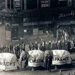 24 Fantastic Vintage Pics Of The Macy's Thanksgiving Day Parade